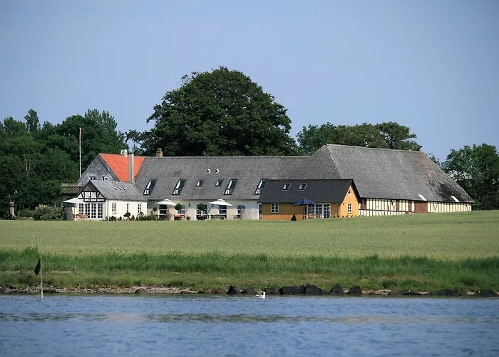 Pa Rodkaergard * Kerteminde